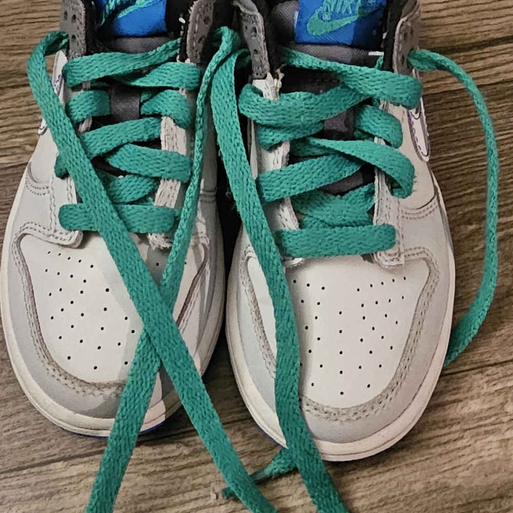 Nike Kids Sneakers - White and Green
